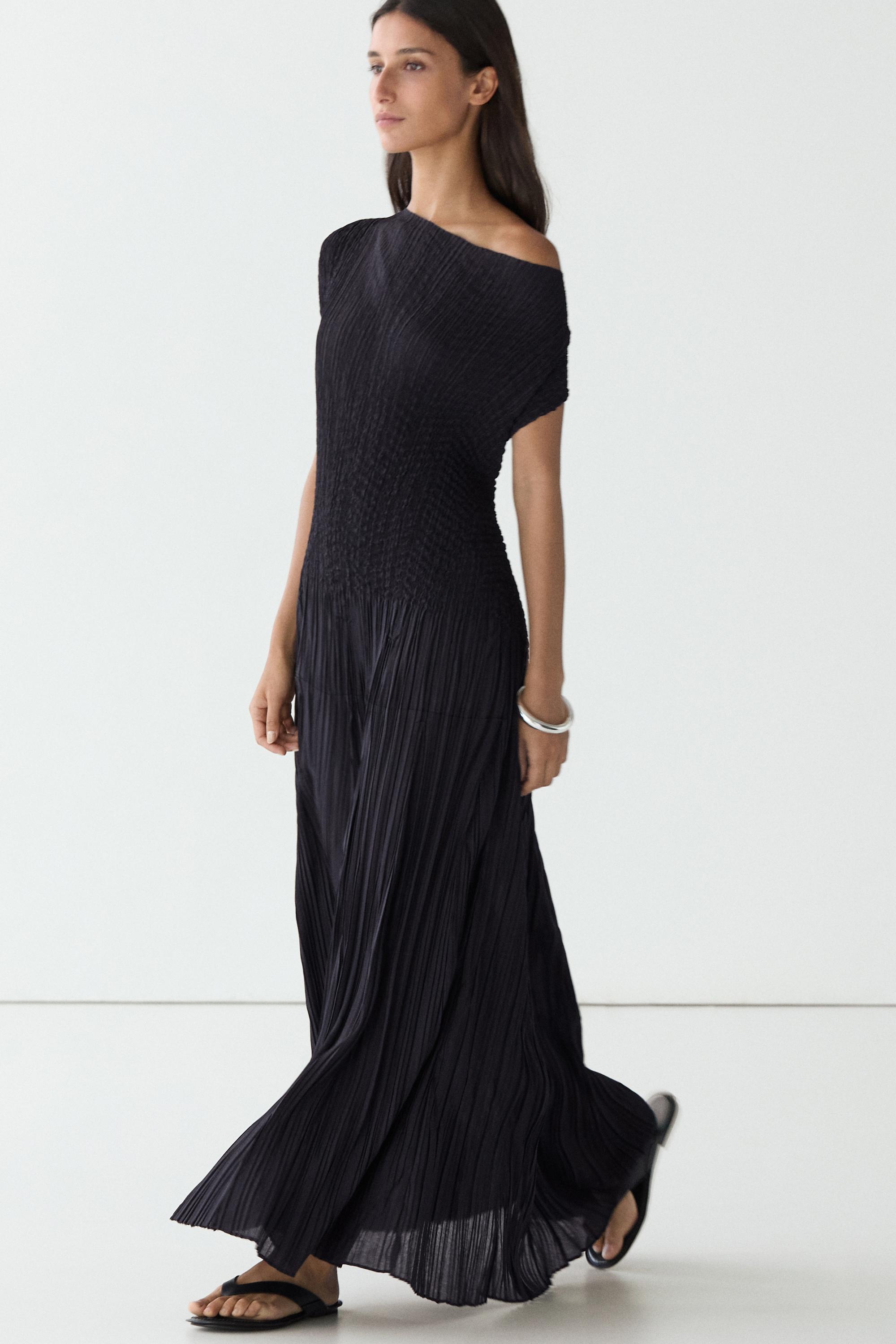 Robe longue fluide froncée